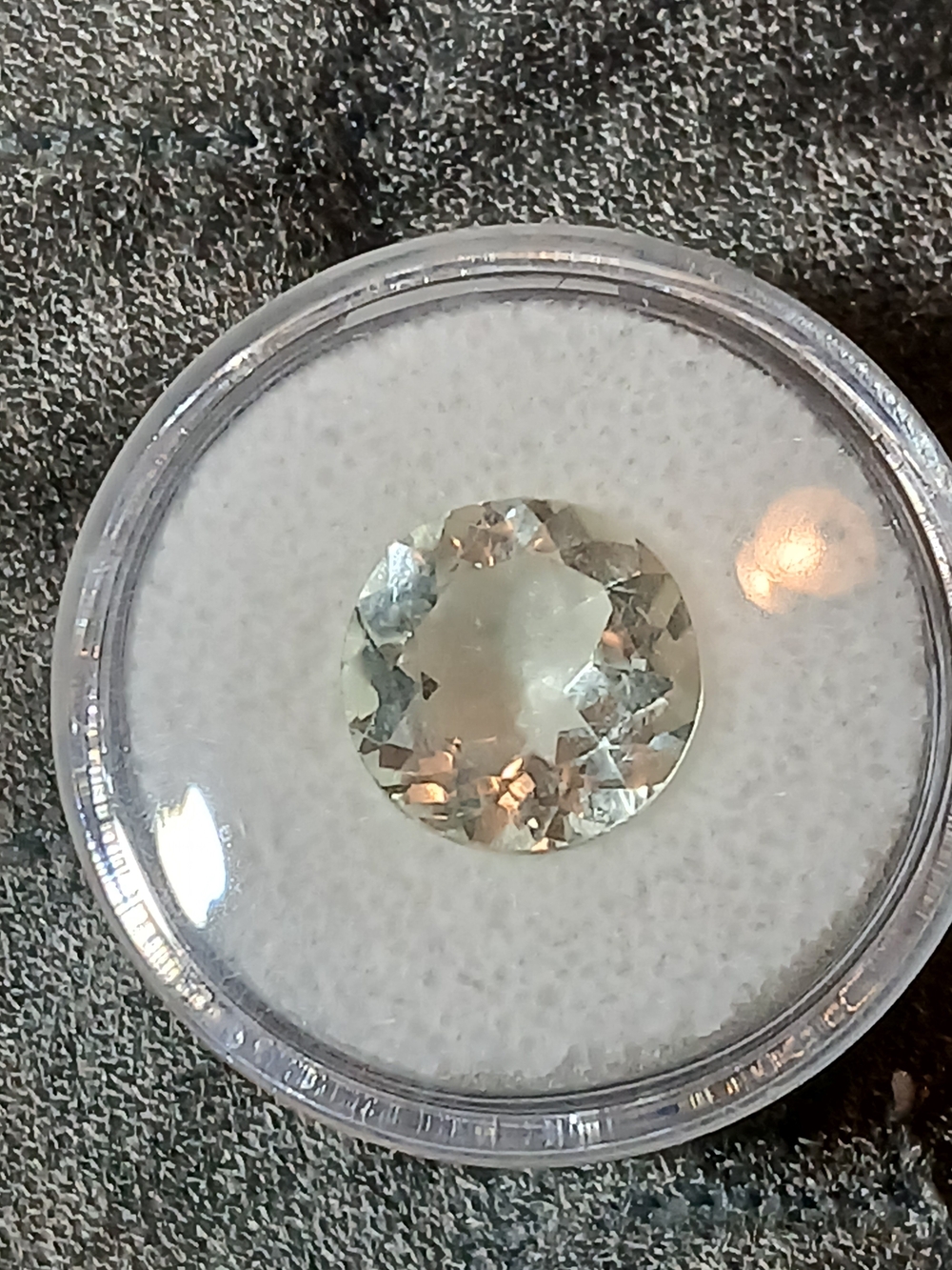 Faceted Light Green Gemstone Round Cut - Unbranded